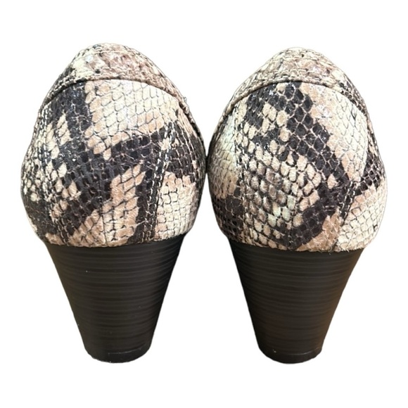 Clark's Collection Soft Cushion Beige & Brown Snake Print Brielle Wedge Pumps 9 - Picture 8 of 11